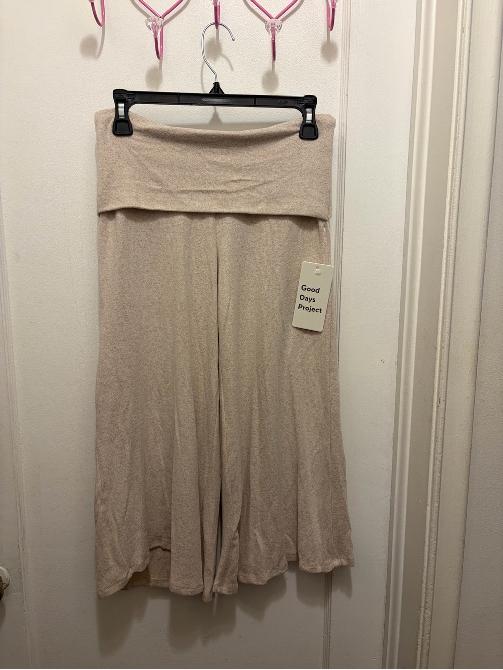 Good Days Project cream fold over Gaucho pants size small